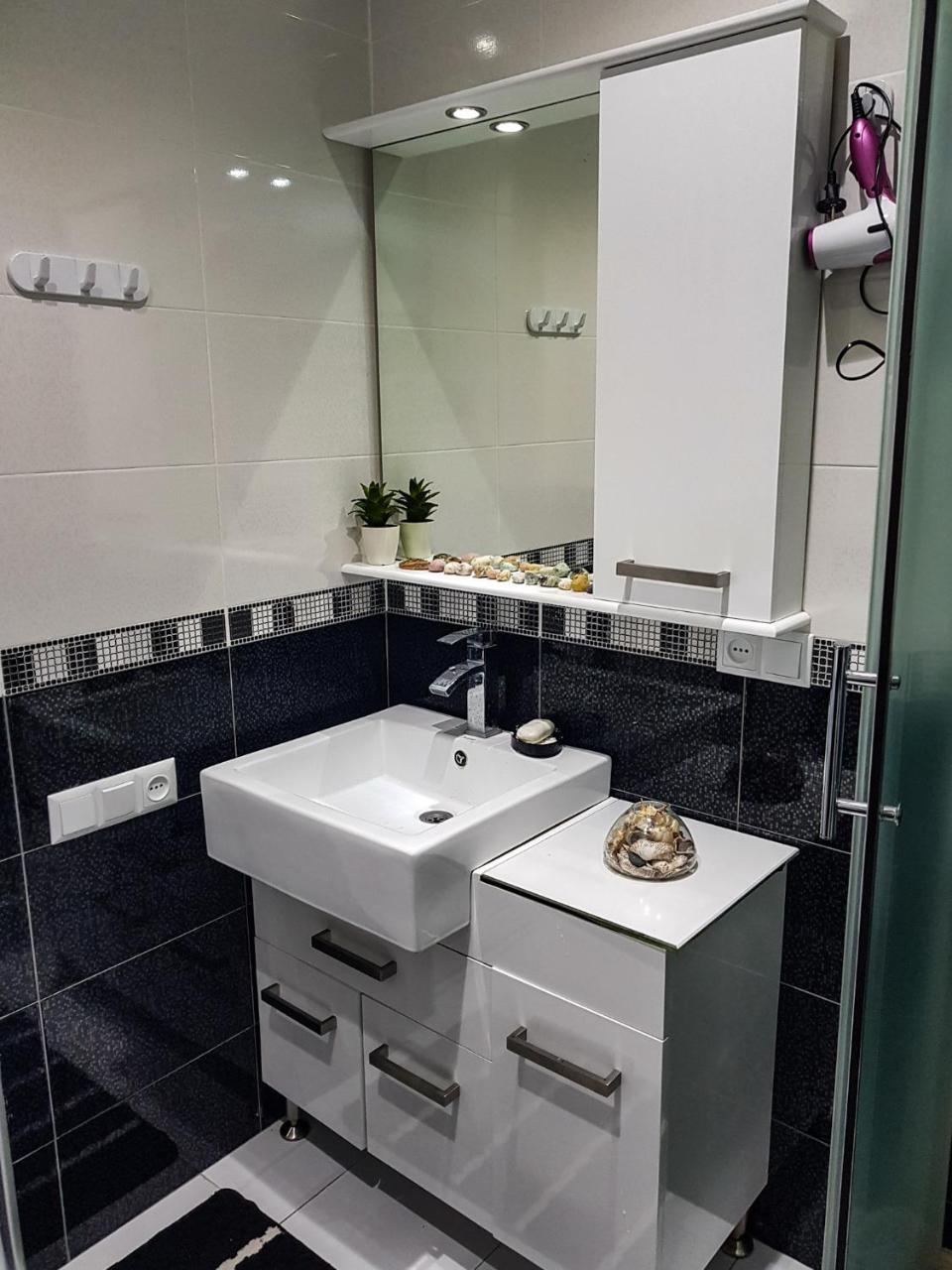 Hotel T Apartment Gonio Luaran gambar